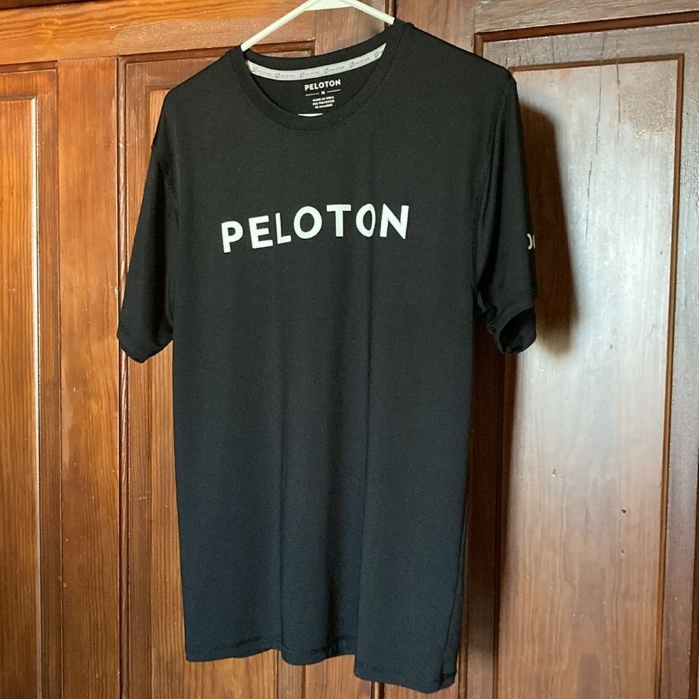 Peloton Unisex 100 Century Black White Graphic Short Sleeve Tee T-shirt Size M